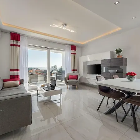 Viras Luxury Lejlighed
