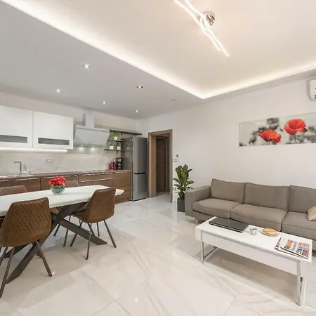 Viras Luxury شقة بولا