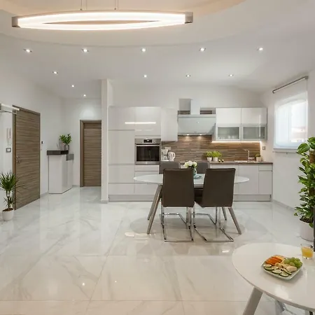Viras Luxury