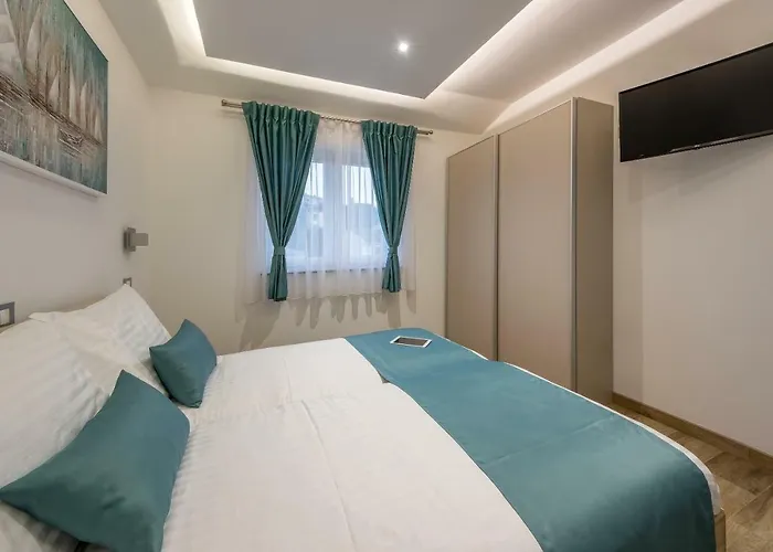 Viras Luxury Apartman *